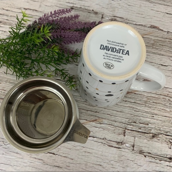 DAVID’S TEA | Colour Changing Tree Garland Mug Christmas Holidays​​ - Picture 5 of 6